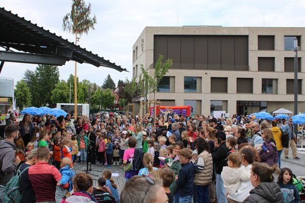 Für Kinder und Jugendliche jede Menge zu bieten hatte am Donnerstag der Weltspieletag in Remchingen. Foto: Zachmann    