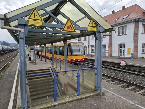 Durch Umbau soll der Bahnhof barrierefrei werden. Foto: Julian Zachmann